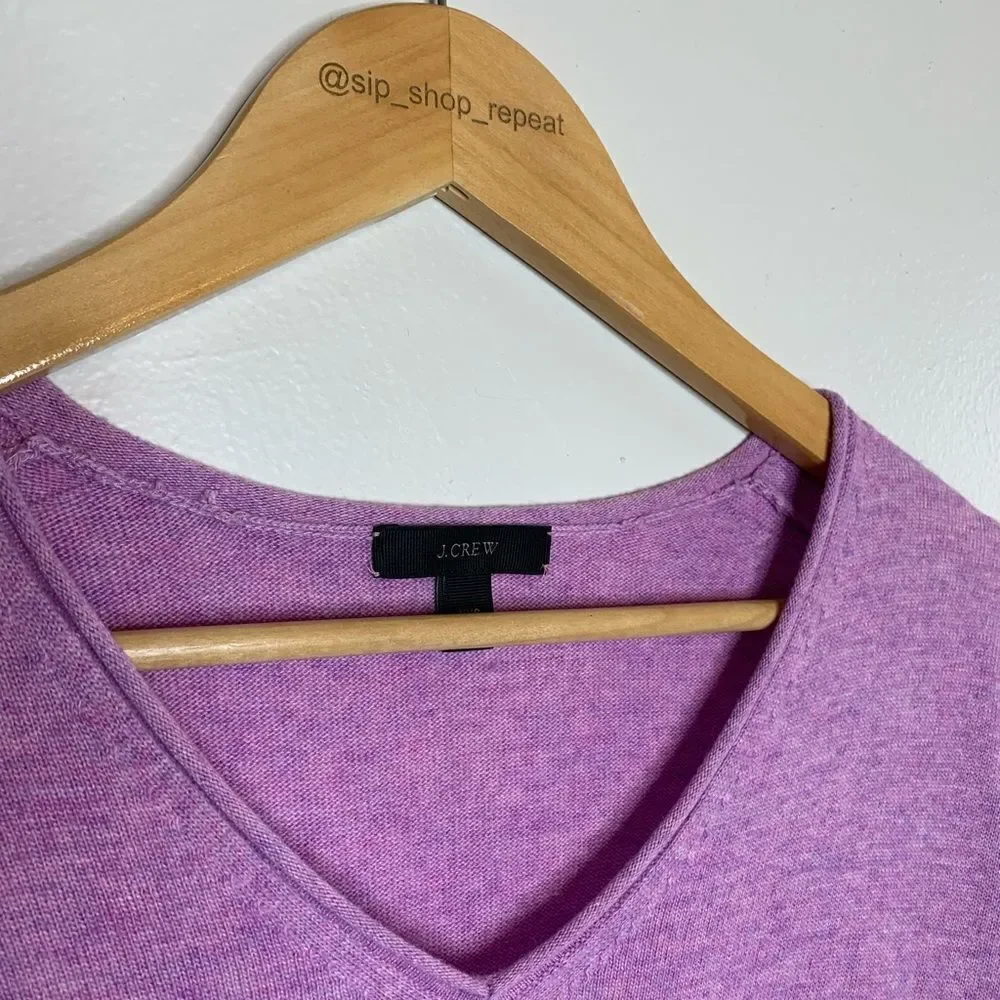 J.Crew V-neck lilac purple sweater. XXS